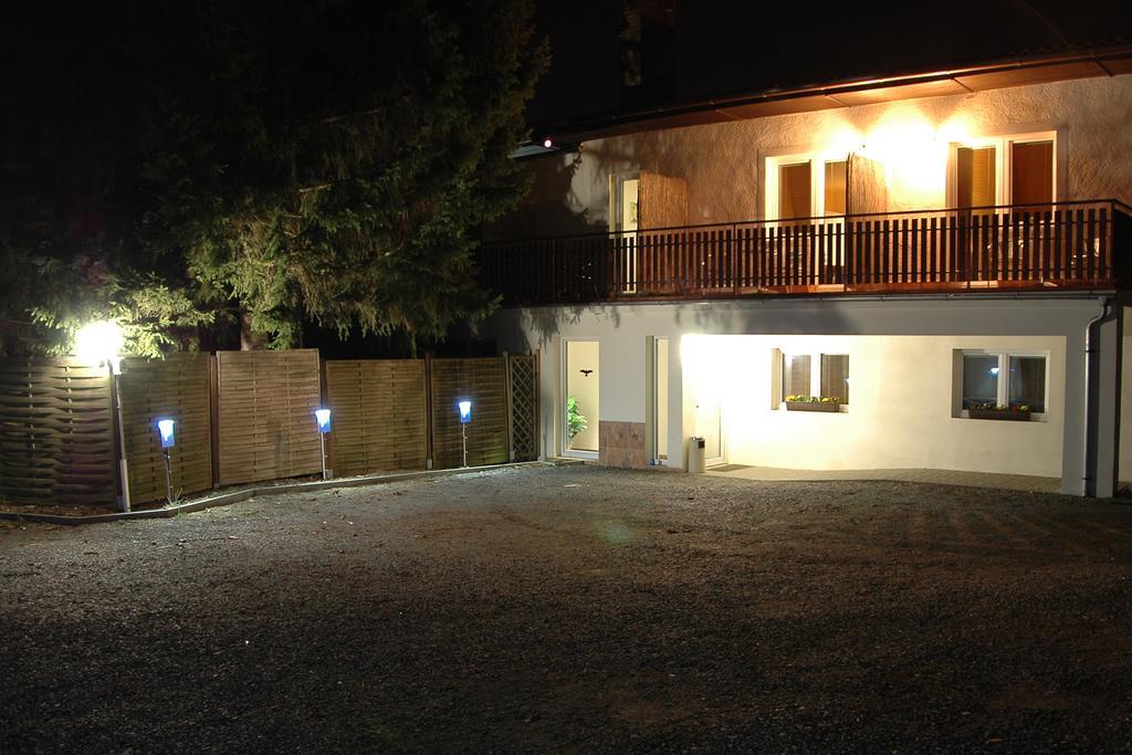 Penzion V Roklich & Apartmens V Roklich Říčany 외부 사진